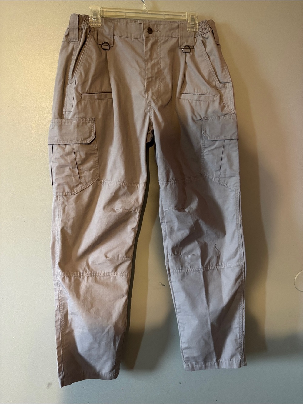 CQR Men's Cargo Pants in Light gray 
size 34 w 32 L NWOT